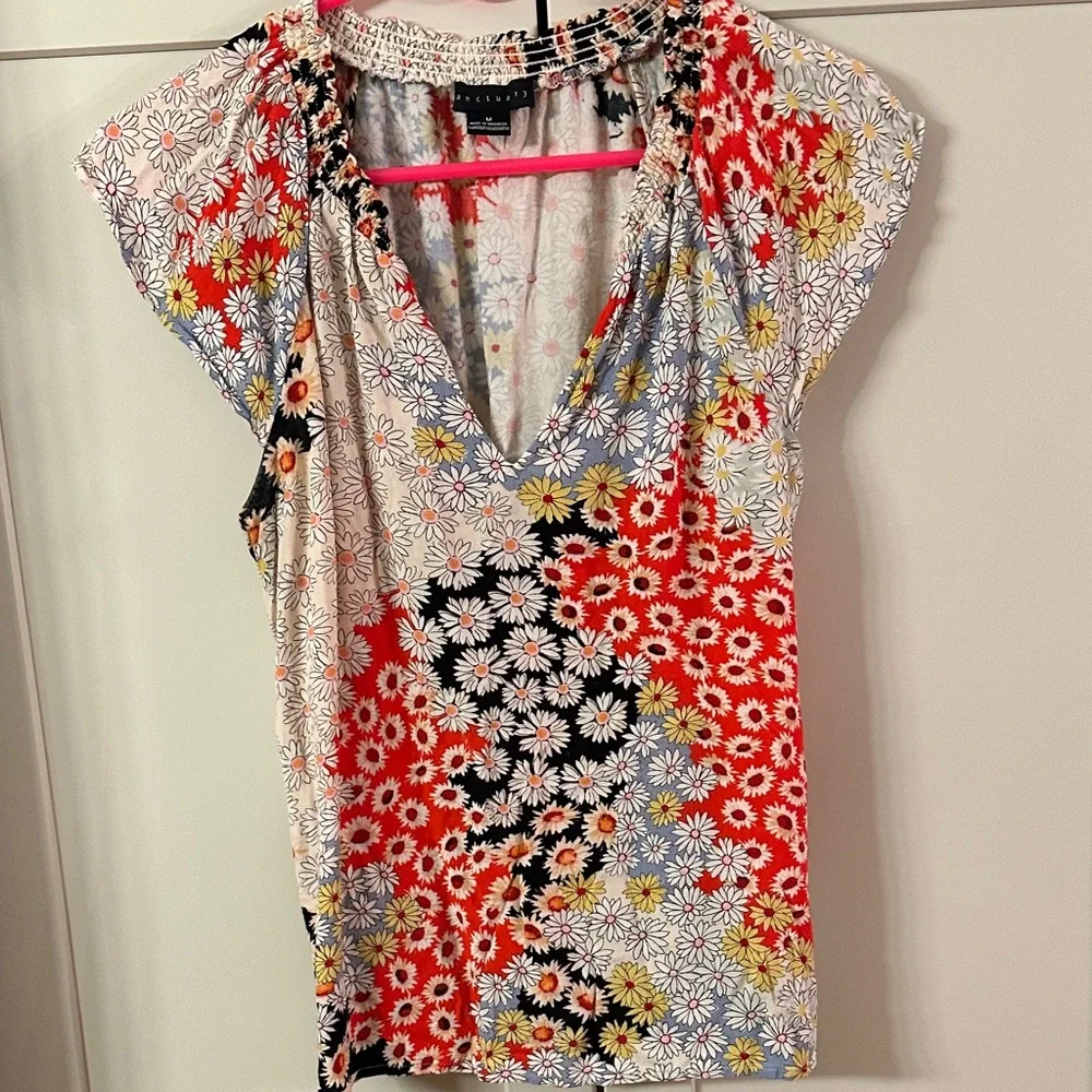 Sanctuary Multicolor patchwork Floral V-Neck cap sleeve Blouse - Picture 1 of 5
